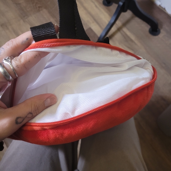 2016 Pokemon Pokeball Bag/Purse - Picture 5 of 7